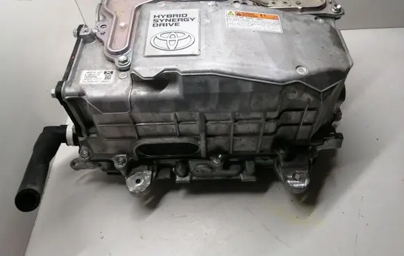 Toyota Yaris Voltage converter inverter G920052033 22JTE52033B17J040099