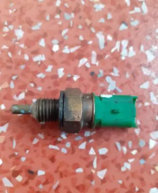 Coolant temperature sensor