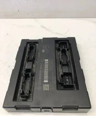 Audi A4 S4 B8 8K Comfort/convenience module 8K0907064C