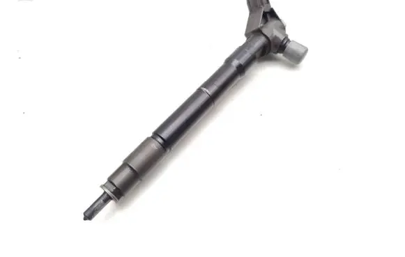 Mazda CX-5 Fuel injector SH0113H50