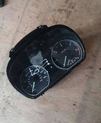 BMW 1 E82 E88 Speedometer (instrument cluster) 215461901