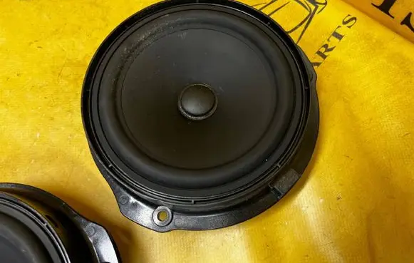 Mercedes-Benz GL X166 Rear door speaker A1668202102