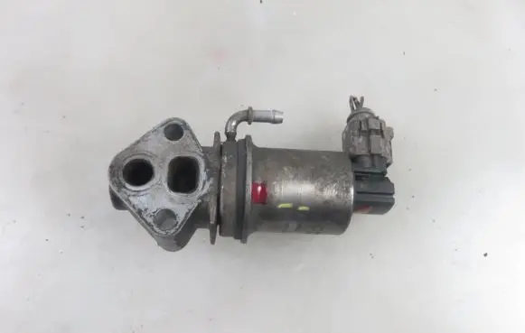 Volkswagen Golf IV EGR valve 06A131501F 72257402
