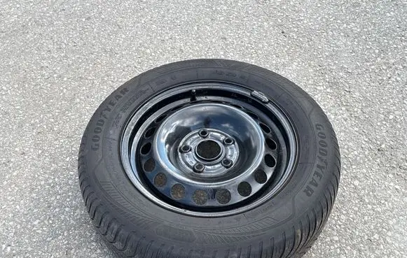 Volkswagen Caddy R15 spare wheel 1K0601027T