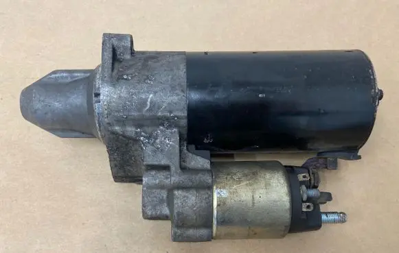 Mercedes-Benz E C207 W207 Starter motor 1005831549