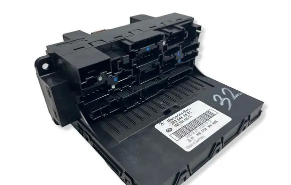Mercedes-Benz CLC CL203 Fuse module 2035454501 5DK00848515
