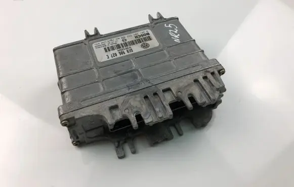Volkswagen Polo III 6N 6N2 6NF Engine control unit/module ECU 6K0906027E 0261204593