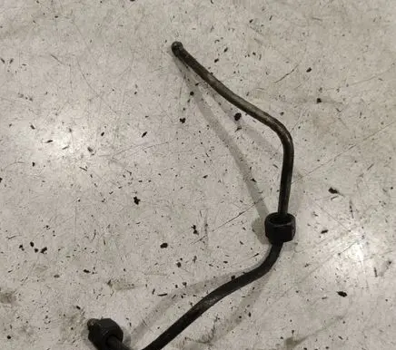 Fuel injector supply line/pipe
