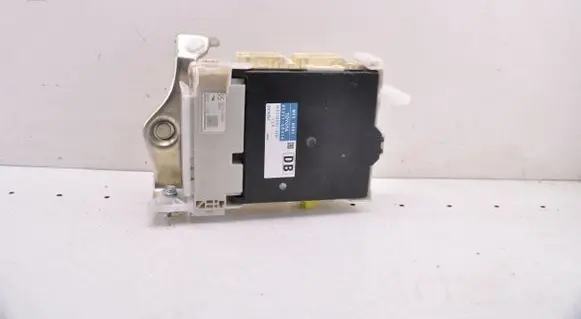 Toyota Yaris Central body control module 892210D470 8273052K40