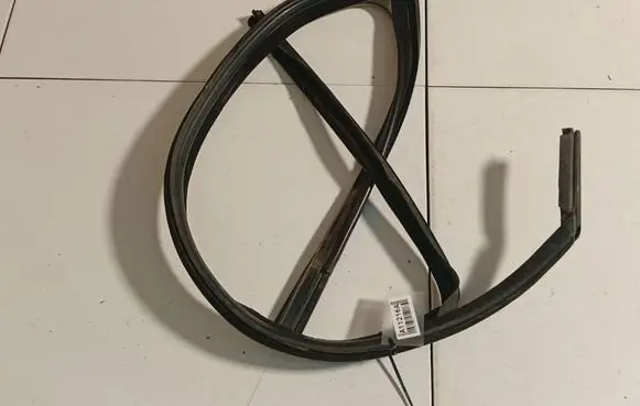 Volkswagen Polo IV 9N3 Rubber seal rear door 6Q4897431