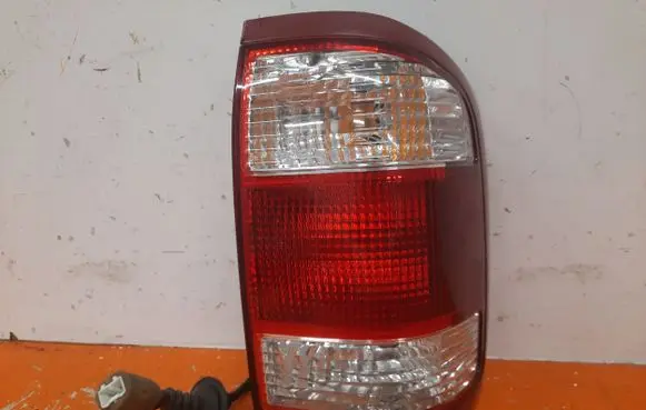 Nissan Pathfinder R50 Rear/tail lights 220-63508
