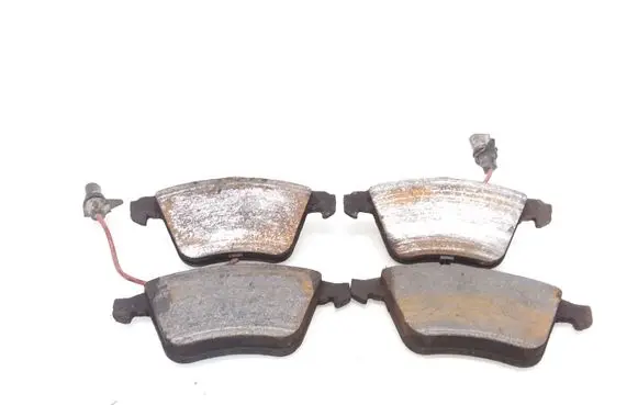 Audi A4 S4 B7 8E 8H Brake pads (front) 