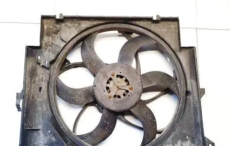 BMW X1 E84 Radiator cooling fan shroud 67327588974