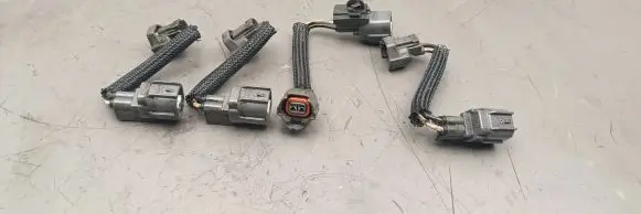 Mazda MPV II LW Fuel injector wires 12177