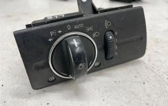Mercedes-Benz E W211 Light switch 2115450304