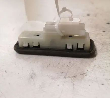 Peugeot 308 Tailgate opening switch 