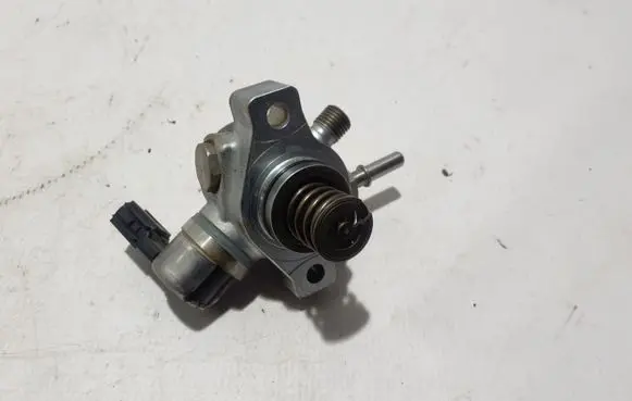 Subaru Forester SK Fuel injection high pressure pump 16625AA120