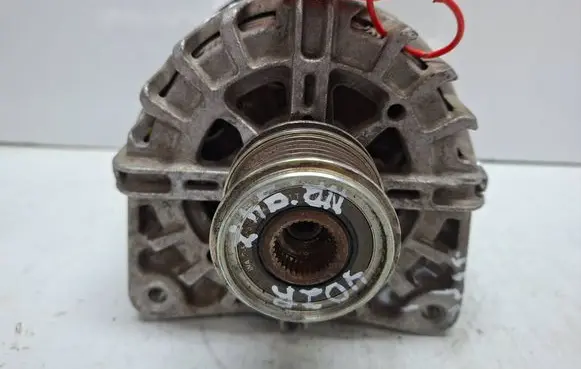 Renault Clio V Generator/alternator S27612947 231004402R