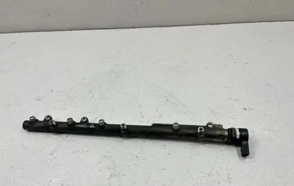 BMW 5 E60 E61 Fuel main line pipe 7788679