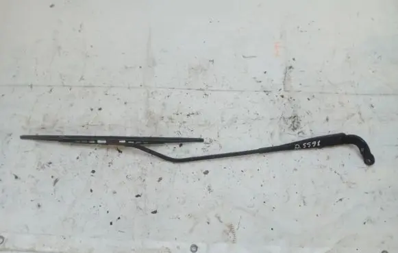 Peugeot 806 Front wiper blade arm