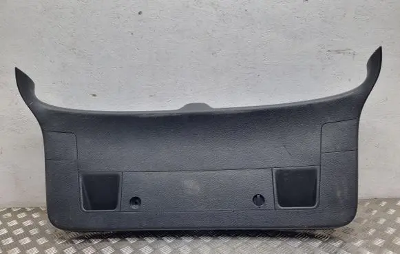 Volkswagen PASSAT B6 Tailgate trim 3C9867748 3C9867747