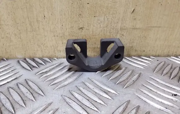 BMW X3 E83 Fuel Injector clamp holder