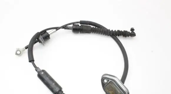 KIA Sportage Gear shift cable linkage 46790F1010