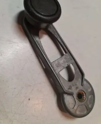 Audi 80 90 B2 Front door window winding handle 443837581B 443837583