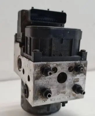 Audi A4 S4 B5 8D ABS Pump 3E0614111AB