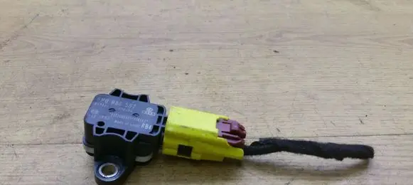 Audi A3 S3 8P Airbag deployment crash/impact sensor 8P0955557