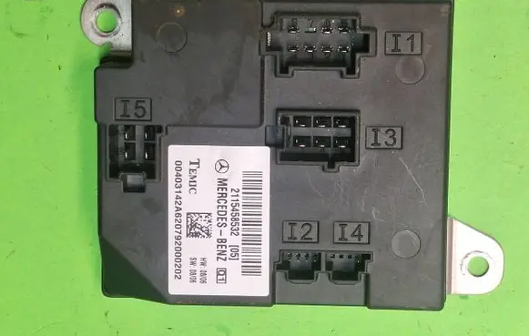 Mercedes-Benz E W211 Comfort/convenience module 2115458532