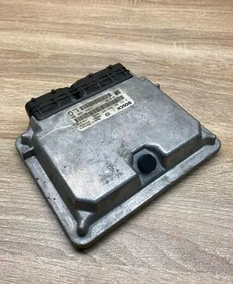 Opel Vectra B Engine control unit/module ECU 90569348 0281001634