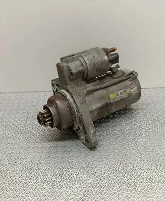 Volkswagen Golf V Starter motor 02Z911023H D7GS8 1504051364