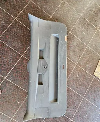 Volkswagen Touareg II Other trunk/boot trim element 7P6867601A