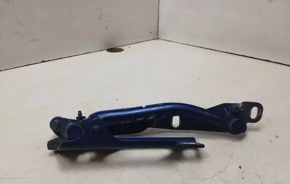 Opel Vectra C Tailgate/trunk/boot hinge 09177683