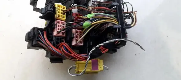 Skoda Superb B5 (3U) Fuse box set 8D09370083