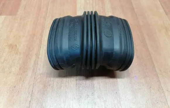 Renault Megane IV Air intake duct part 165558300R