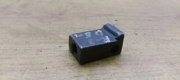 Audi A3 S3 8P Fuel Injector clamp holder