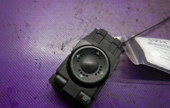 Volkswagen PASSAT B5 Wing mirror switch 3B1959565