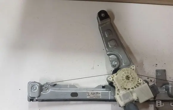 Peugeot 3008 I Front door window regulator with motor 914241100 7746023600 912357101
