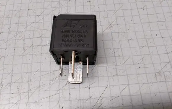 Volkswagen Transporter - Caravelle T5 Other relay 7M0951253A