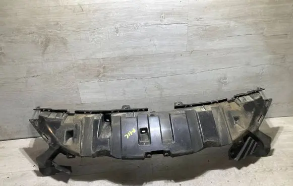 Under headlight/headlamp trim