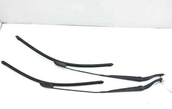 Opel Movano B Front wiper blade arm 8200734779 8200734778 8200734779B