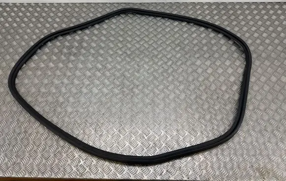 Hyundai ix35 Trunk rubber seal (body) 