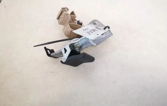 Subaru Outback Engine bonnet (hood) release handle