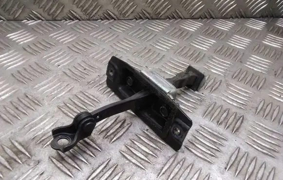 Nissan Leaf I (ZE0) Front door check strap stopper