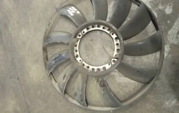 Audi A4 S4 B5 8D Fan impeller 058121301b