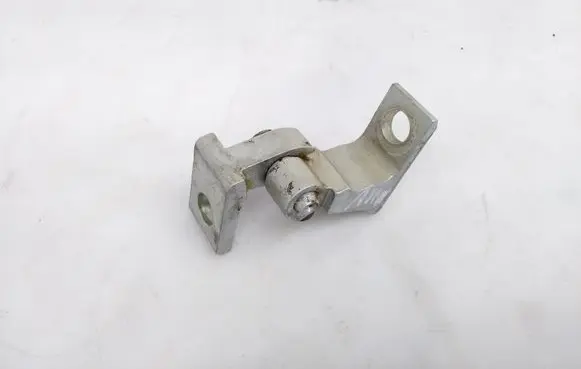 Skoda Octavia Mk3 (5E) Front door upper hinge 7N0831402A