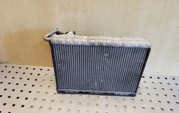Peugeot 5008 Air conditioning (A/C) radiator (interior) 
