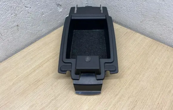 Ford Mondeo MK IV Armrest 6M21R04804AD